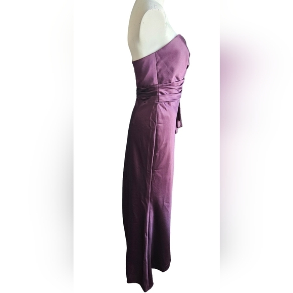 Davids Bridal Plum Strapless Evening Gown Sz 4 Sweetheart Glam - Picture 3 of 6